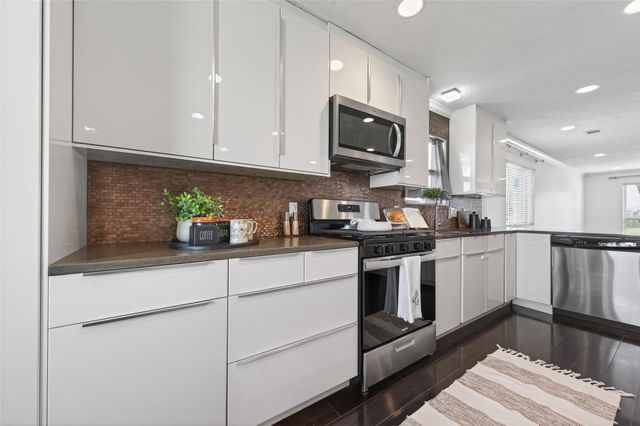 6502 River Bluff Drive, Houston, TX 77085