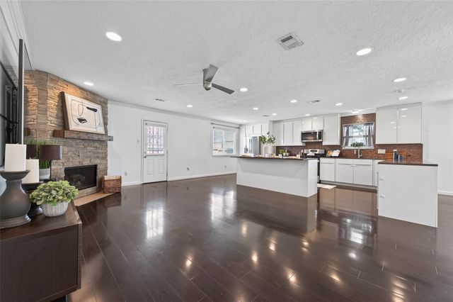 6502 River Bluff Drive, Houston, TX 77085