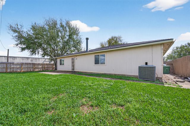 6502 River Bluff Drive, Houston, TX 77085