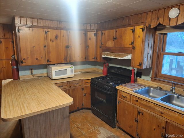 6921 Wegner Road, Thomas Township, MI 48609