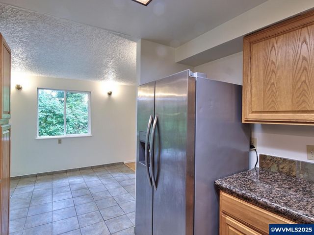 1745 NE West Devils Lake Rd, Lincoln City, OR 97367