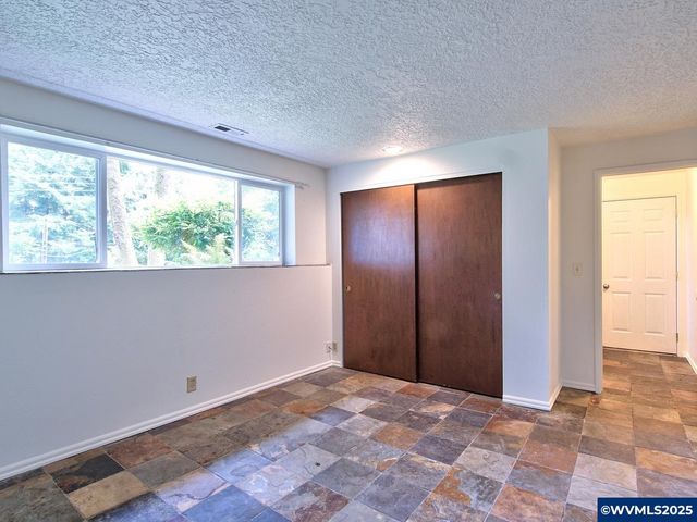 1745 NE West Devils Lake Rd, Lincoln City, OR 97367