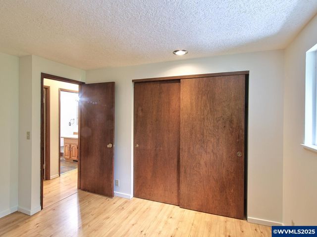 1745 NE West Devils Lake Rd, Lincoln City, OR 97367