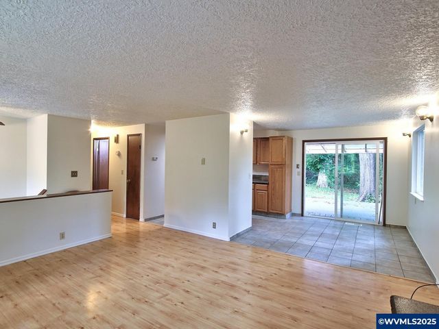 1745 NE West Devils Lake Rd, Lincoln City, OR 97367