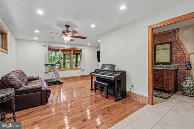 322 OLDE MEADOW LN, Hershey, PA 17033
