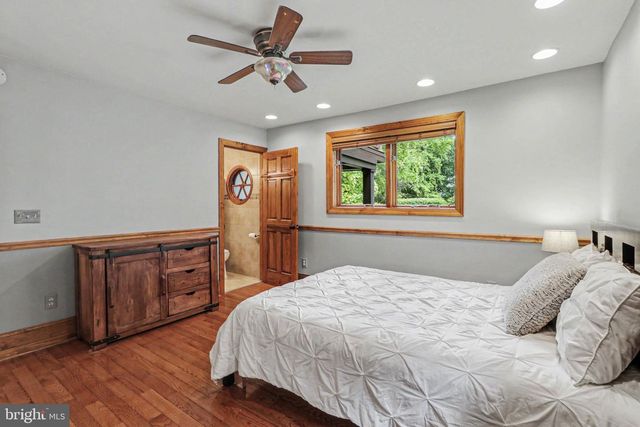 322 OLDE MEADOW LN, Hershey, PA 17033