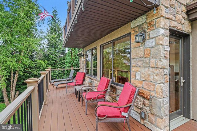 322 OLDE MEADOW LN, Hershey, PA 17033