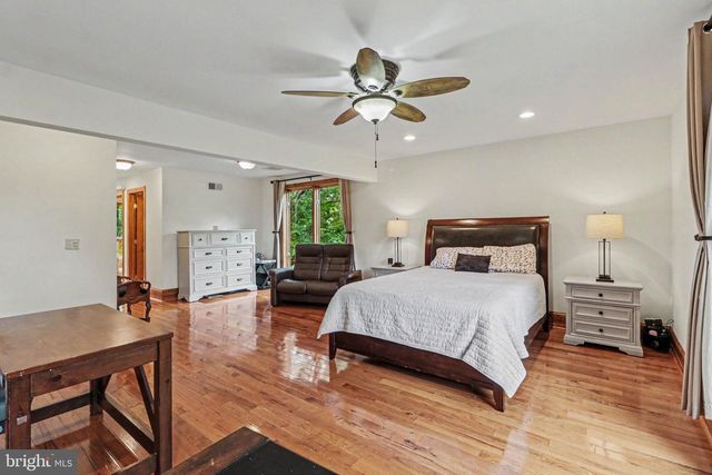 322 OLDE MEADOW LN, Hershey, PA 17033