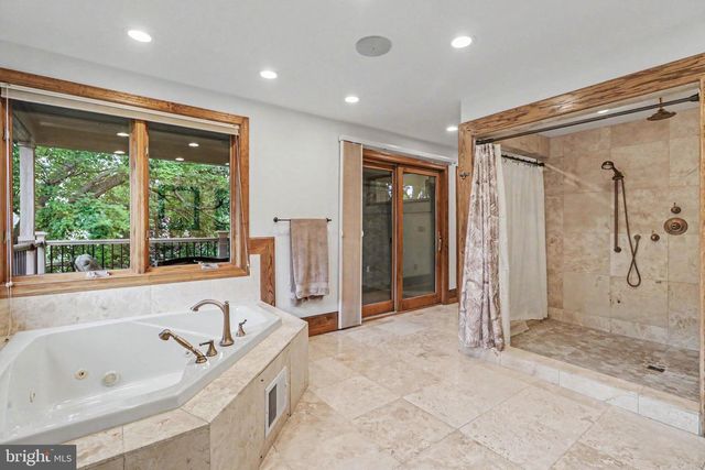 322 OLDE MEADOW LN, Hershey, PA 17033