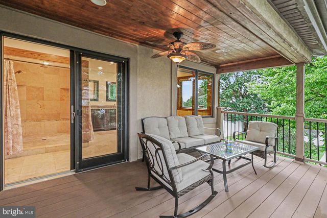 322 OLDE MEADOW LN, Hershey, PA 17033