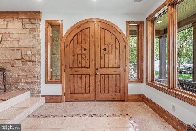 322 OLDE MEADOW LN, Hershey, PA 17033