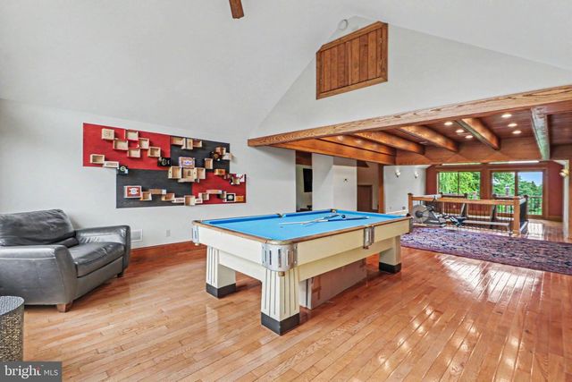 322 OLDE MEADOW LN, Hershey, PA 17033
