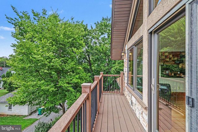 322 OLDE MEADOW LN, Hershey, PA 17033