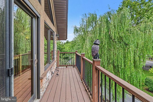 322 OLDE MEADOW LN, Hershey, PA 17033