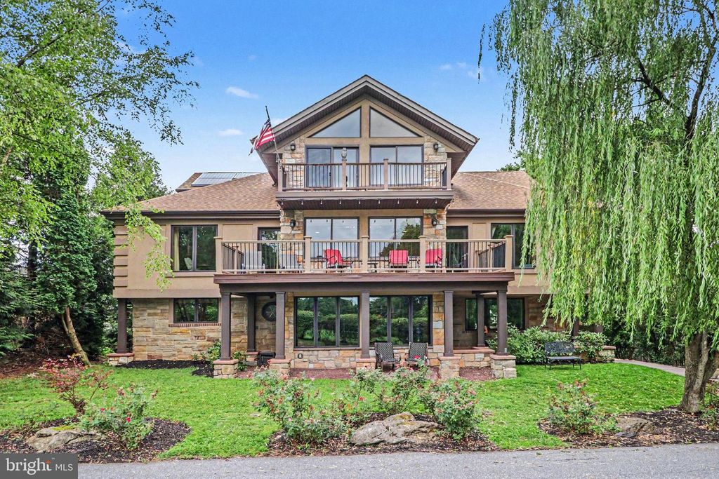 322 OLDE MEADOW LN, Hershey, PA 17033