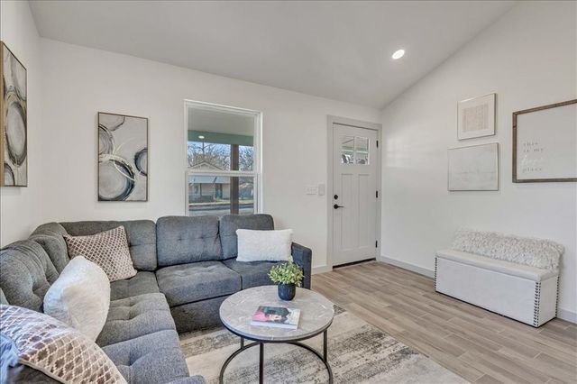 5007 N Central Road, Bethany, OK 73008