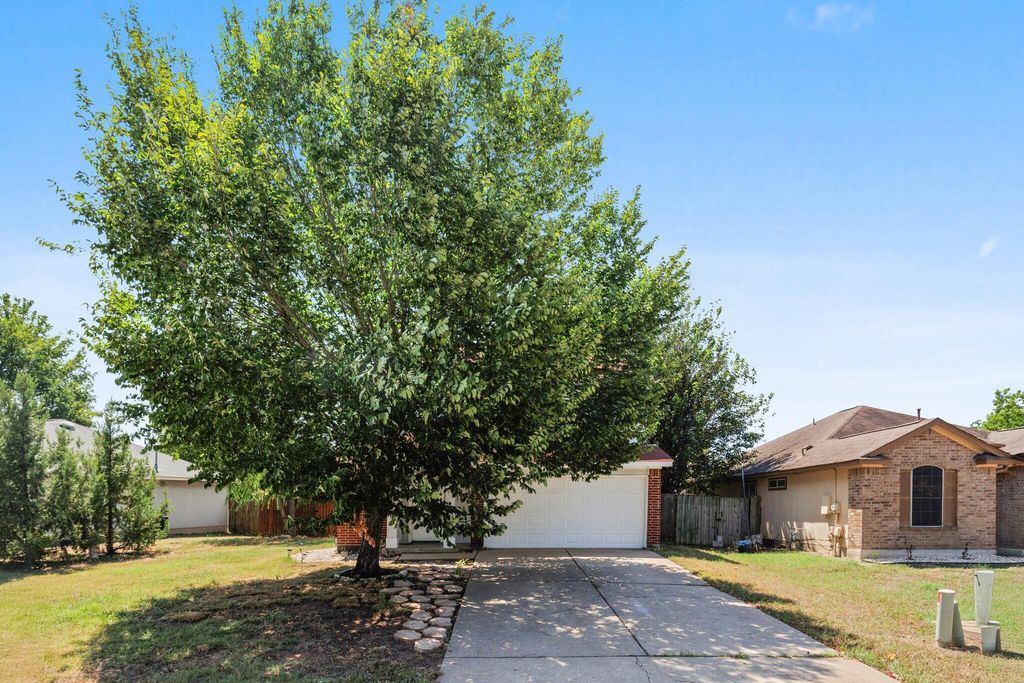 11717 Railton DR, Del Valle, TX 78617