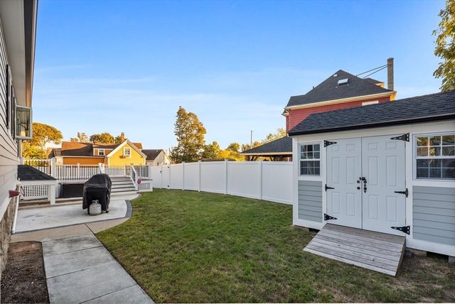 15 Northrop Ter, Lynn, MA 01904