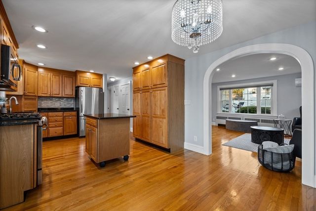15 Northrop Ter, Lynn, MA 01904