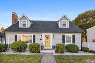 15 Northrop Ter, Lynn, MA 01904