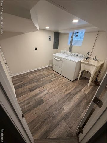 745 Beechmont Street, Dearborn, MI 48124