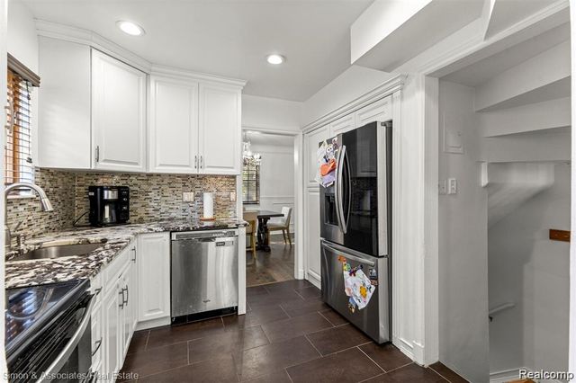 745 Beechmont Street, Dearborn, MI 48124