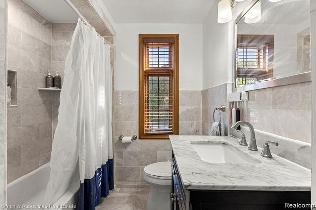 745 Beechmont Street, Dearborn, MI 48124