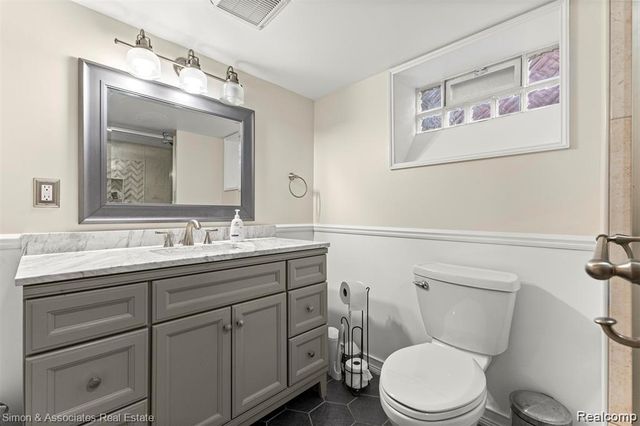 745 Beechmont Street, Dearborn, MI 48124