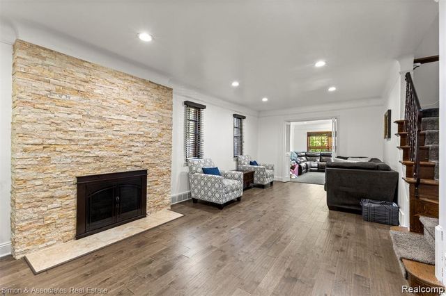 745 Beechmont Street, Dearborn, MI 48124