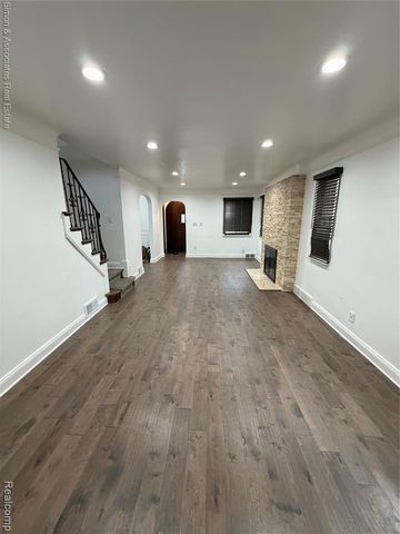 745 Beechmont Street, Dearborn, MI 48124