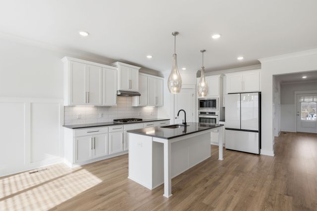 7209 Richvale Dr, Fairview, TN 37062