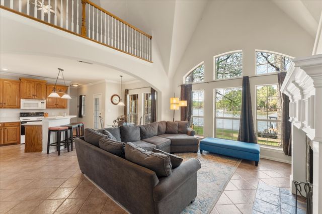 230 Lake Drive, Mount Vernon, TX 75457