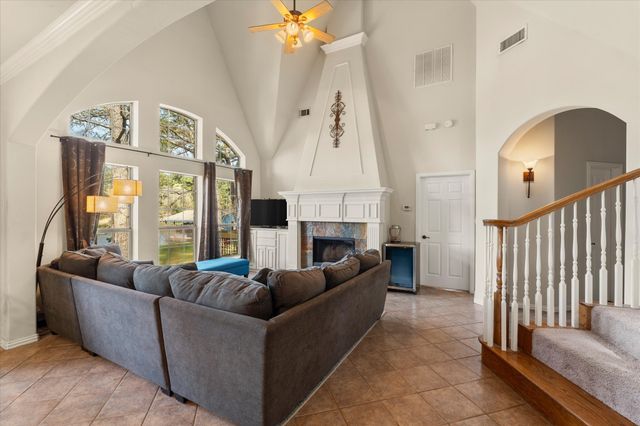 230 Lake Drive, Mount Vernon, TX 75457