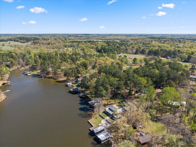 230 Lake Drive, Mount Vernon, TX 75457