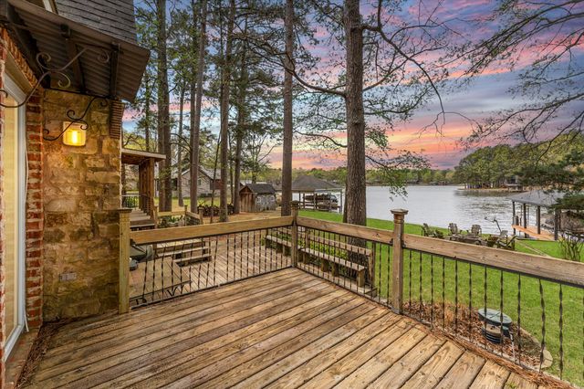 230 Lake Drive, Mount Vernon, TX 75457