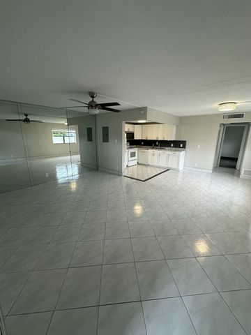 195 Brittany E, Delray Beach, FL 33446