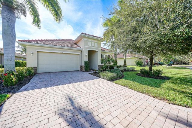 13120 Silver Thorn LOOP, North Fort Myers, FL 33903