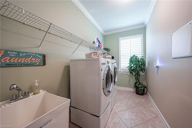 13120 Silver Thorn LOOP, North Fort Myers, FL 33903