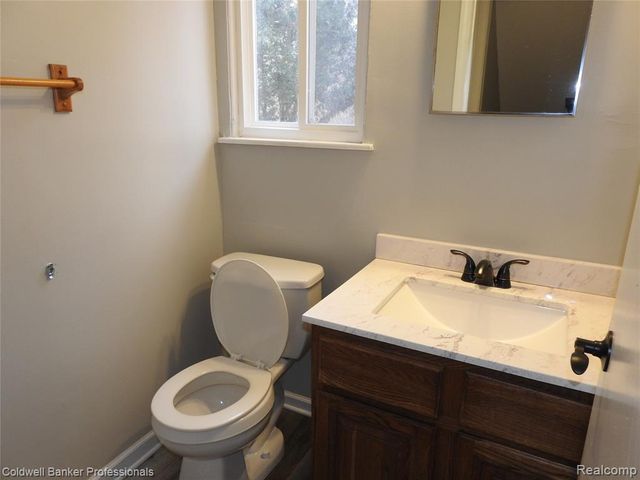 5919 Western Road, Flint, MI 48506