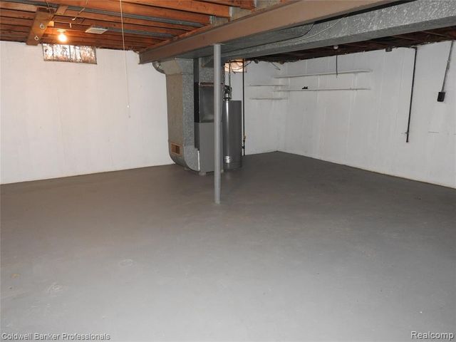 5919 Western Road, Flint, MI 48506