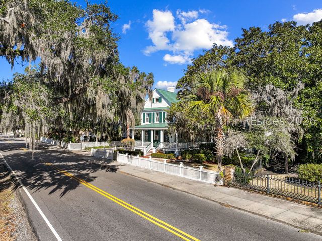 1307 Bay St, Beaufort, SC 29902