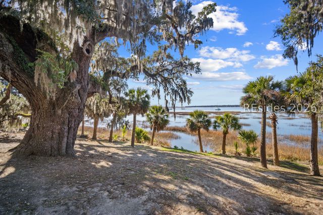 1307 Bay St, Beaufort, SC 29902