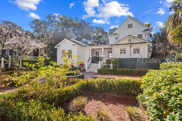1307 Bay St, Beaufort, SC 29902