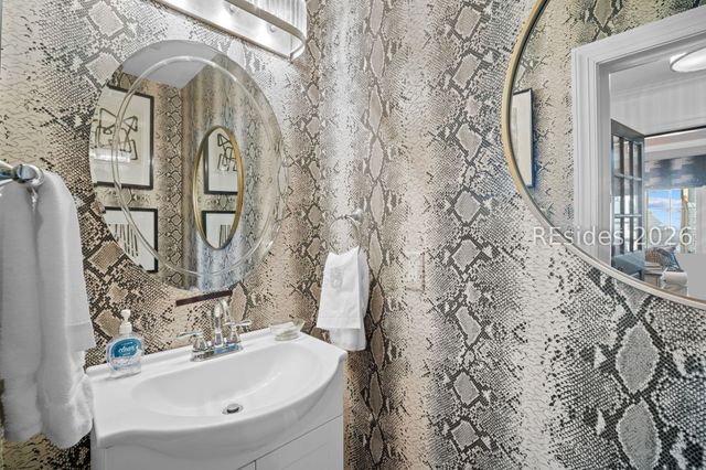 1307 Bay St, Beaufort, SC 29902