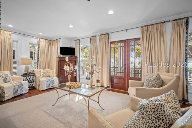 1307 Bay St, Beaufort, SC 29902