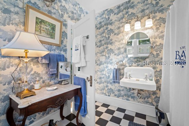 1307 Bay St, Beaufort, SC 29902