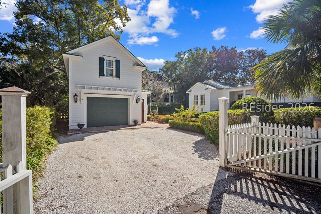 1307 Bay St, Beaufort, SC 29902