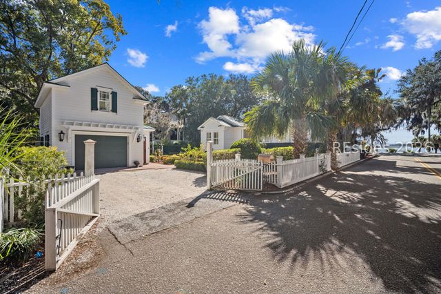 1307 Bay St, Beaufort, SC 29902