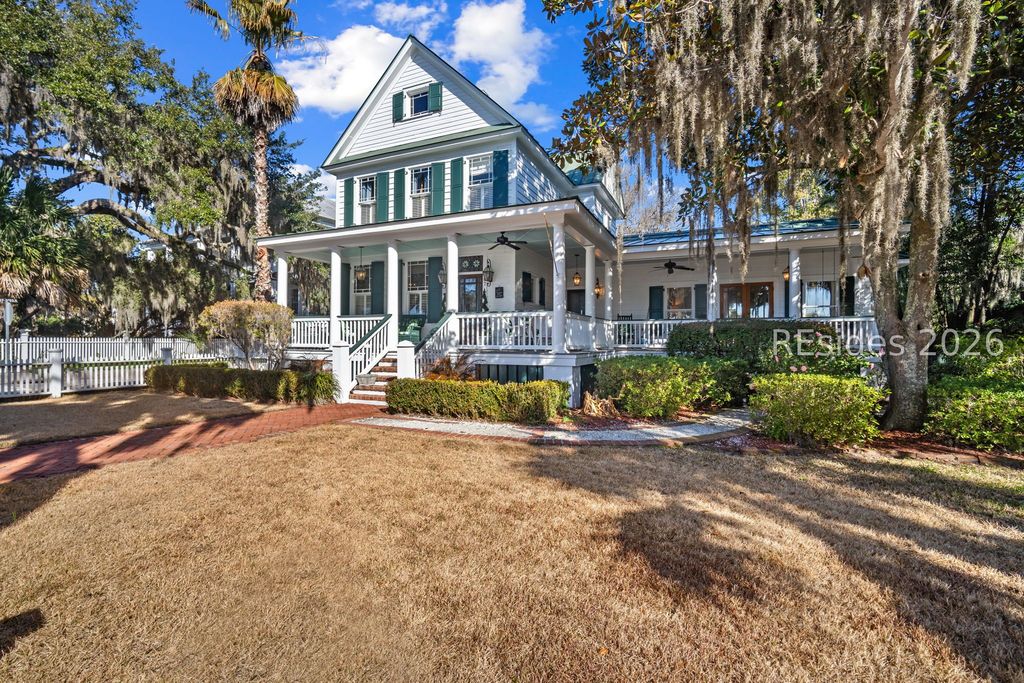 1307 Bay St, Beaufort, SC 29902
