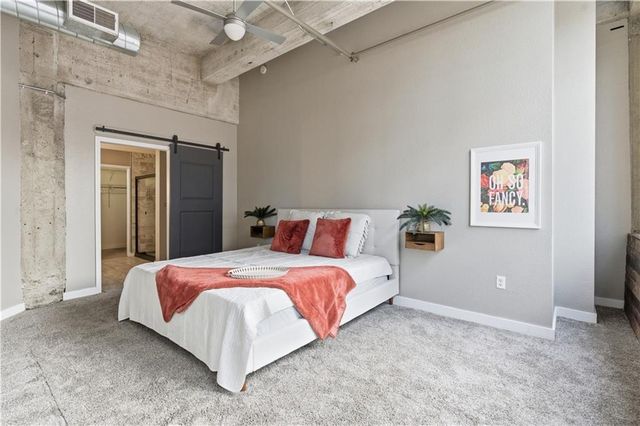 321 W 7th Street 402, Kansas City, MO 64105